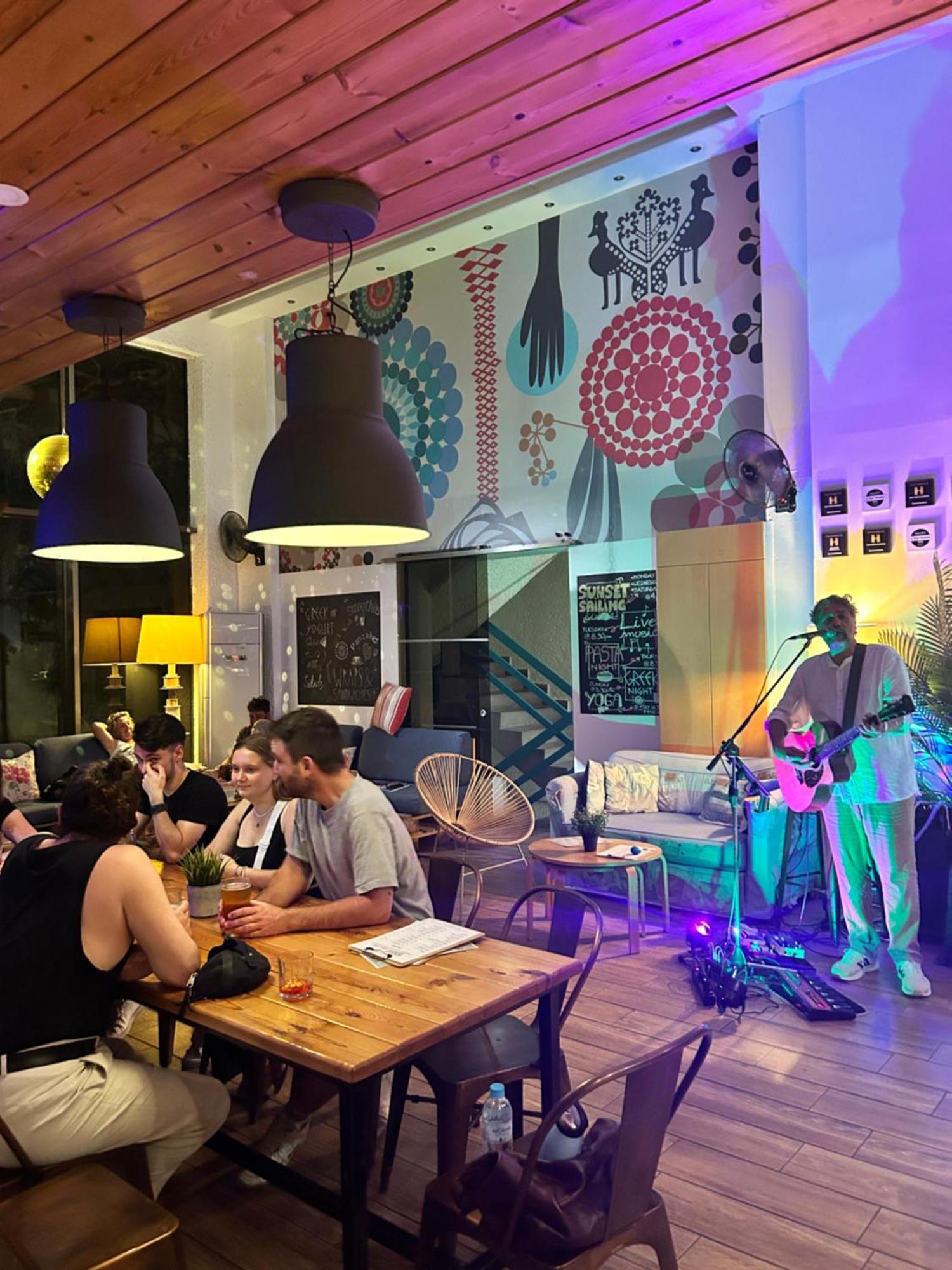 Stay Rhodes Hostel & Bar Родос Экстерьер фото